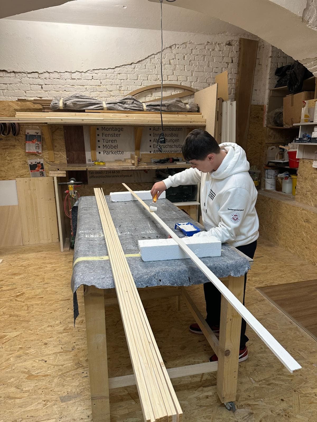 Tischlerarbeit in der Werkstatt